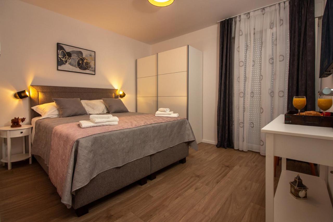 Bura2 , With Private Parking In The Garage Apartment Split Exterior photo